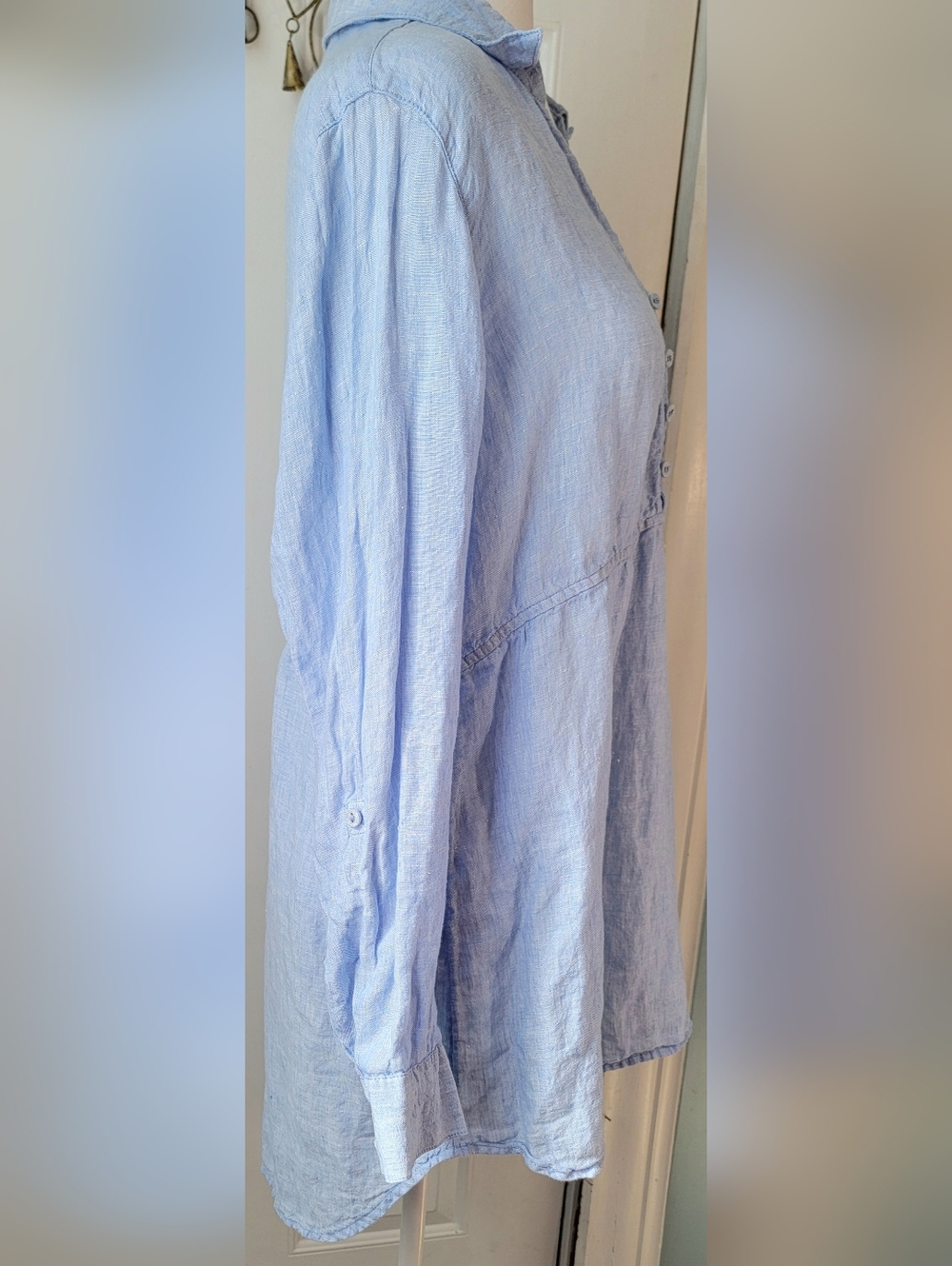 Sigrid Olsen 100% Linen Chambrey 1/2 Button Tunic Womens M Light Blue Roll Tab S - Picture 5 of 11